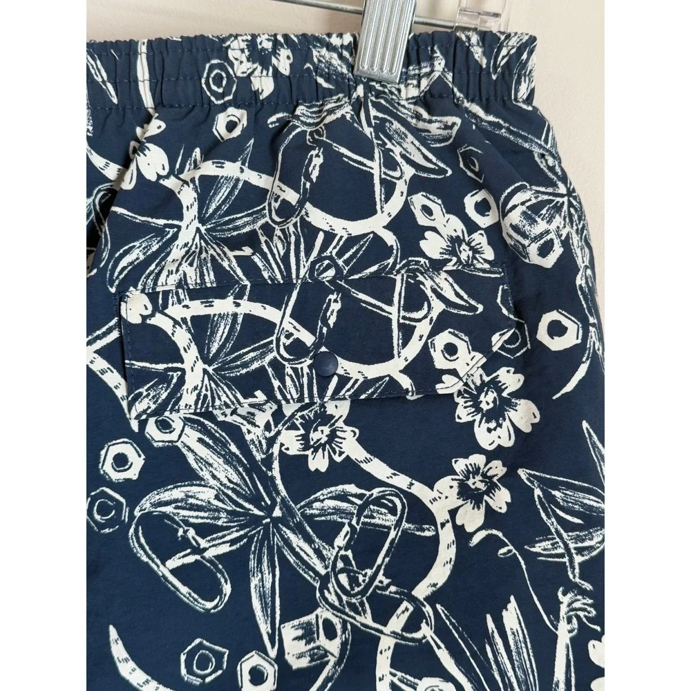 Patagonia Baggies Shorts Mens Medium Navy Blue Floral Print 5in Inseam